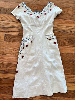Provano Milano Embroidered Floral Midi Dress in White